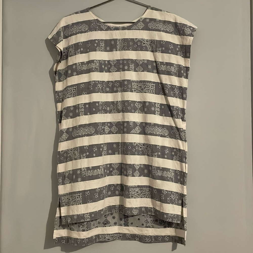 Nikki Chasin beach cover up / mini dress /tunic. Blue paisley & white stripes.